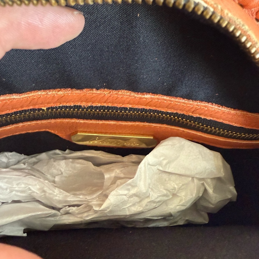 CLEOBELLA OBRAND CLEATHER CANTEEN STYLE SHOULDER BAG WITH WOVEN DETAILS - Picture 6 of 11